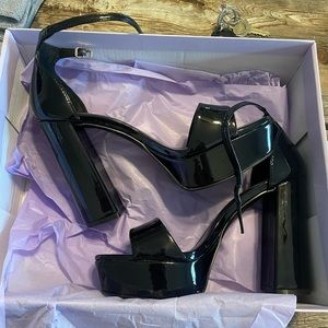 NWT Steve Madden Platform Heels